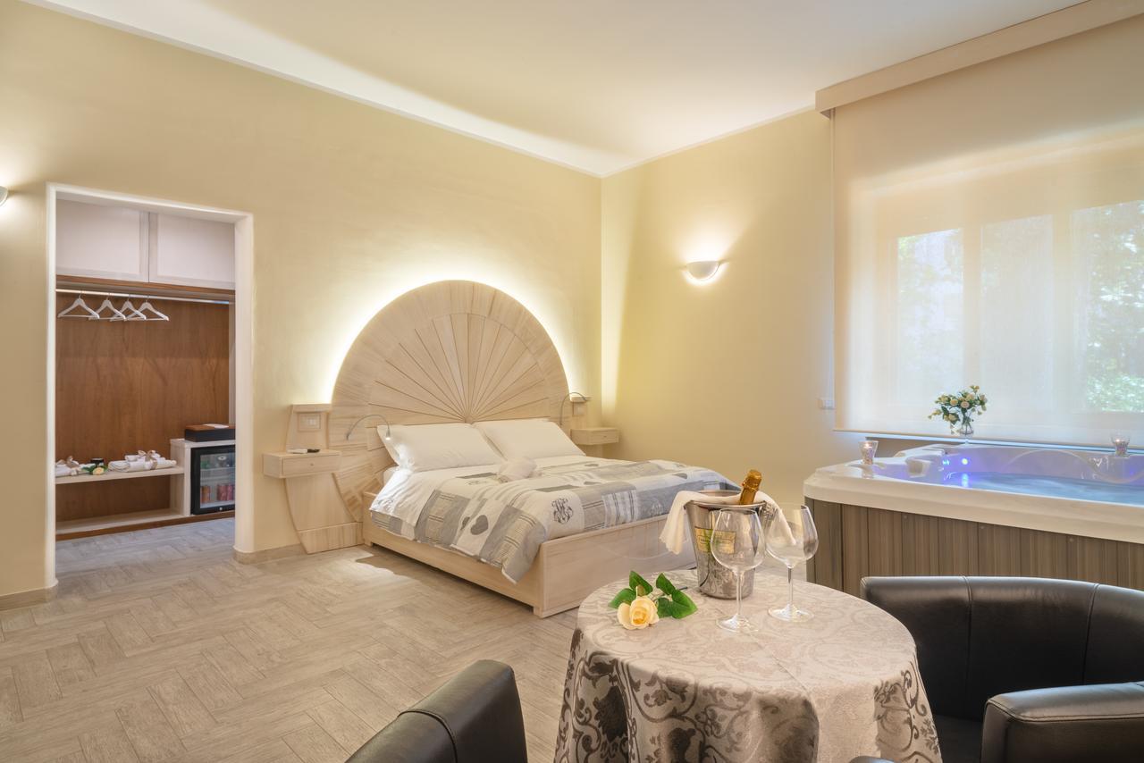 Villa Domus Salento Suites & Rooms Con Parcheggio Privato In Loco Lecce Zewnętrze zdjęcie