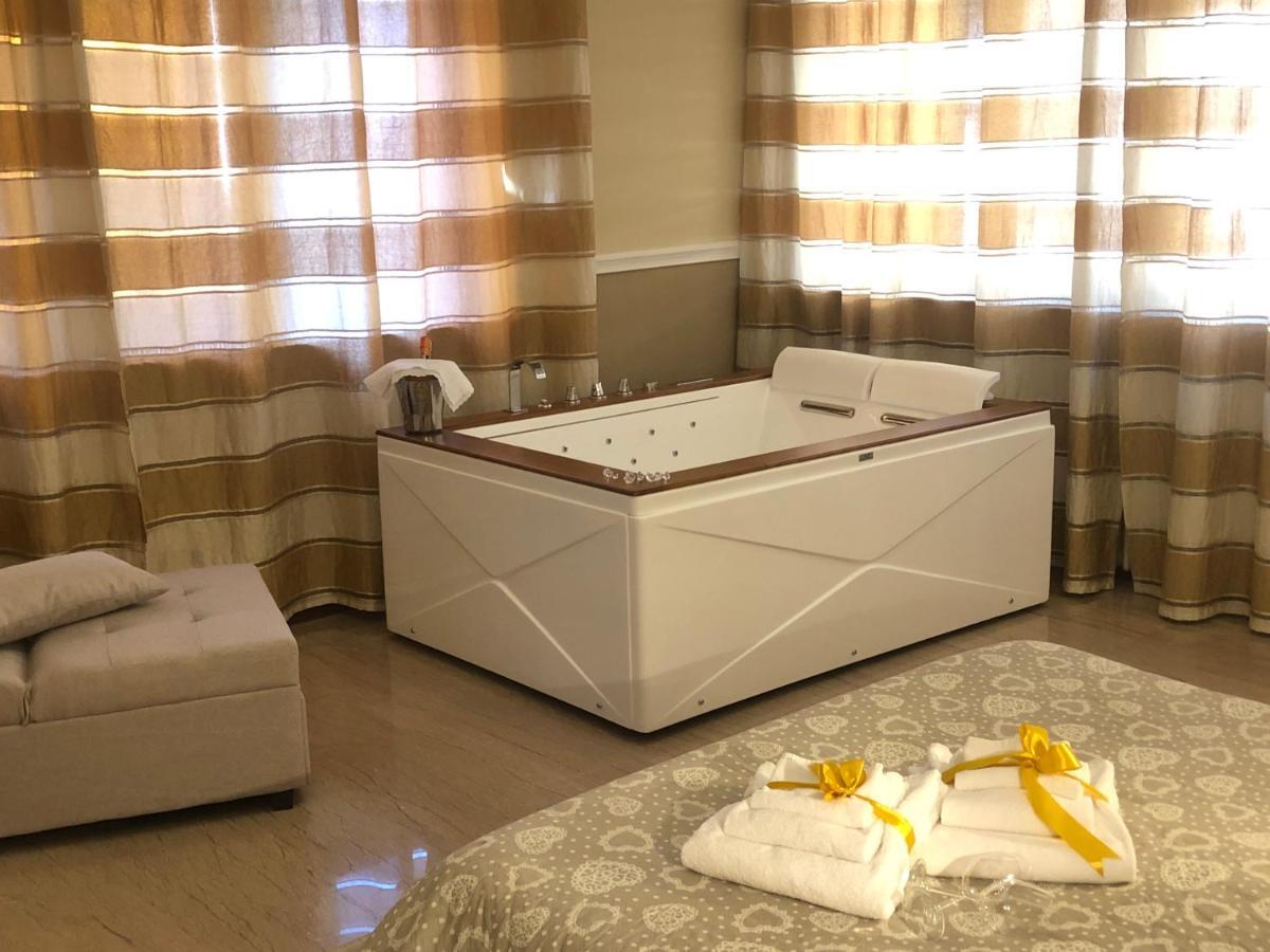 Villa Domus Salento Suites & Rooms Con Parcheggio Privato In Loco Lecce Zewnętrze zdjęcie